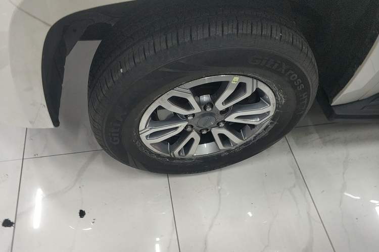 Used JMC DaDao 2024 All-Purpose 2.3T Diesel Manual Two-Wheel Drive Standard-Wheelbase Comfort Edition Exterior 4