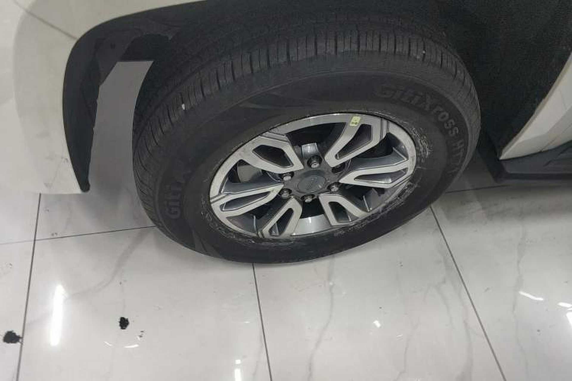 Used JMC DaDao 2024 All-Purpose 2.3T Diesel Manual Two-Wheel Drive Standard-Wheelbase Comfort Edition Exterior 4