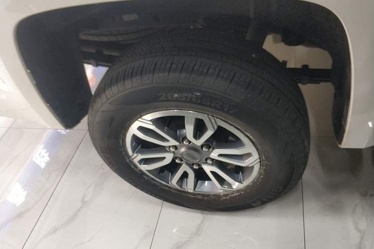 Used JMC DaDao 2024 All-Purpose 2.3T Diesel Manual Two-Wheel Drive Standard-Wheelbase Comfort Edition Exterior 5