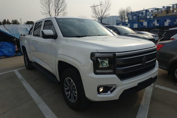 Used JMC DaDao 2024 All-Purpose Model 2.3T Diesel Automatic 4x4 Comfort Edition with Flat Cargo Bed Front Right 45 Deg