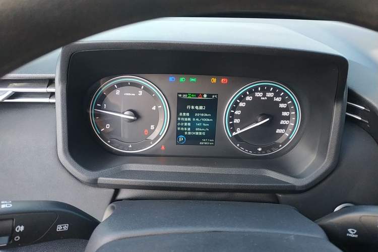 Used JMC DaDao 2024 Mountain Edition 2.3T Diesel Automatic 4x4 Standard Wheelbase Comfort Version Instrument Cluster