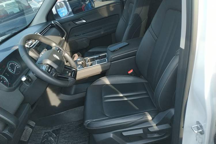 Used JMC DaDao 2024 Mountain Edition 2.3T Diesel Automatic 4x4 Standard Wheelbase Comfort Version Left Front Seat