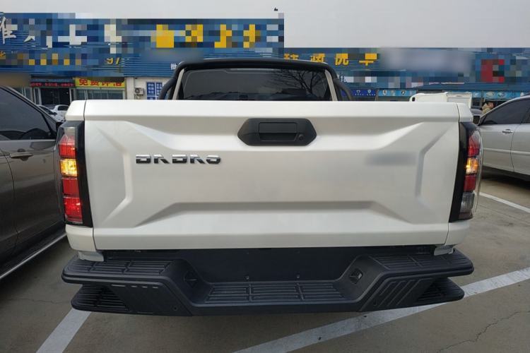 Used JMC DaDao 2024 All-Purpose Model 2.3T Diesel Automatic 4x4 Comfort Edition with Flat Cargo Bed Rear