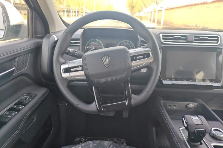 Used JMC DaDao 2024 Mountain Edition 2.3T Diesel Automatic 4x4 Long Wheelbase Comfort Model Steering Wheel