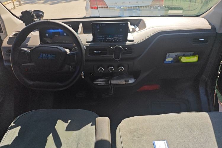 Used JMC E Fushun 2025 Model, Open Window Version, 41.86 kWh, Short Axle, Low-roof Center Console