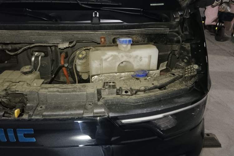 Used JMC E Fushun 2025 Model, Open Window Version, 41.86 kWh, Short Axle, Low-roof Engine Bay Left