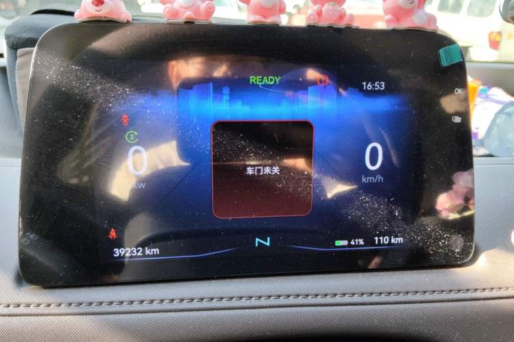 Used JMC E Fushun 2025 Model, Open Window Version, 41.86 kWh, Short Axle, Low-roof Instrument Cluster