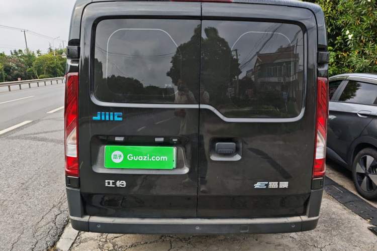 Used JMC E Fushun 2025 Model, Open Window Version, 41.86 kWh, Short Axle, Low-roof Rear