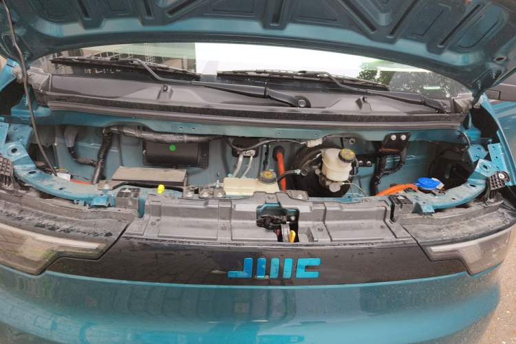 Used JMC E Fushun 2025 Model, Open Window Version, 41.86 kWh, Short Axle, Low-roof Engine Bay