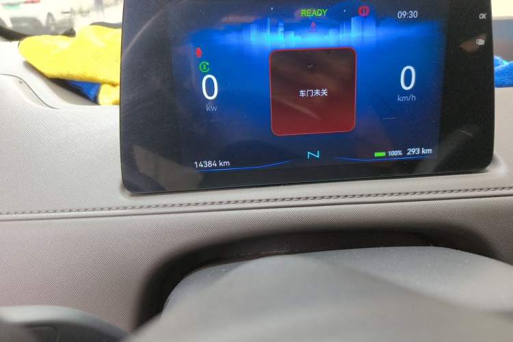 Used JMC E Fushun 2025 Model, Open Window Version, 41.86 kWh, Short Axle, Low-roof Odometer Close Up