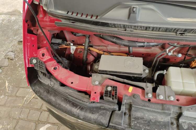 Used JMC E Fushun 2025 Model, Open Window Version, 41.86 kWh, Short Axle, Low-roof Engine Bay Right