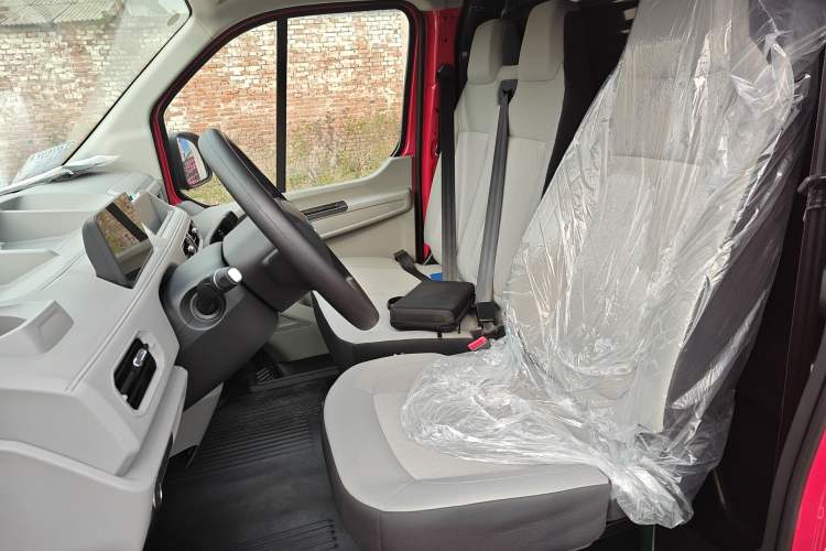 Used JMC E Fushun 2025 Model, Blind Window Version, 41.86 kWh, Short Axle, Low-roof, 3.0 tons Left Front Seat