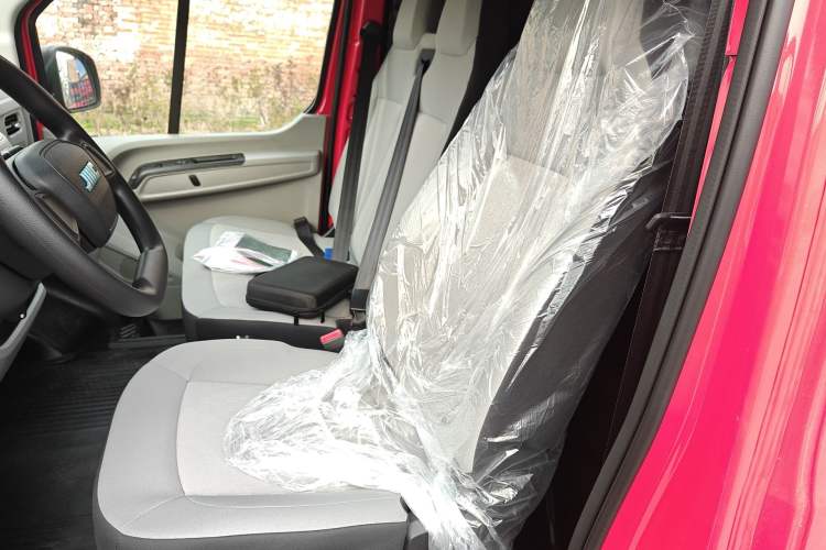 Used JMC E Fushun 2025 Model, Blind Window Version, 41.86 kWh, Short Axle, Low-roof, 3.0 tons Left Rear Seat