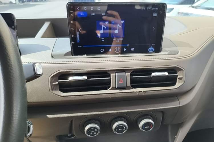 Used JMC E Fushun 2025 Model, Open Window Version, 41.86 kWh, Short Axle, Low-roof Audio And AC Panel