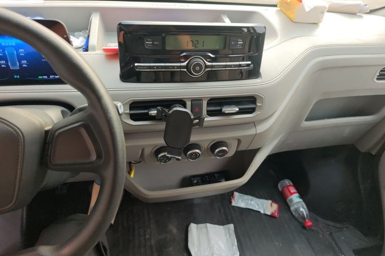 Used JMC E Fushun 2025 Model, Open Window Version, 53.58 kWh, Mid-axle, Mid-roof Audio And AC Panel