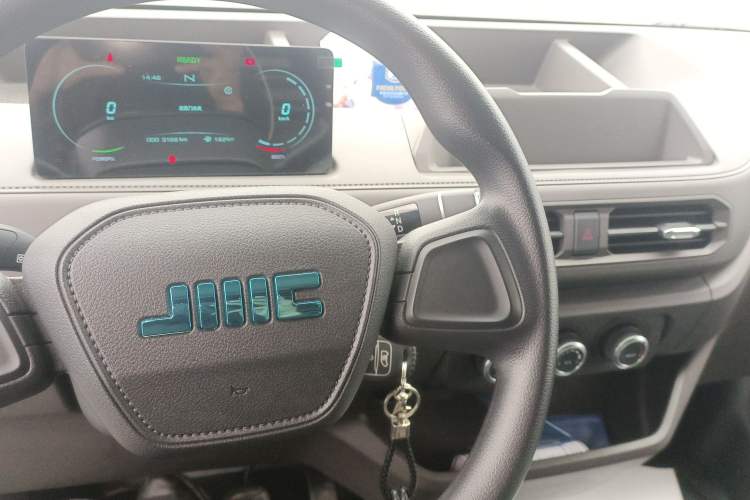 Used JMC E Fushun 2025 Model 41.5 kWh Blind Window Version, Short Wheelbase Low Roof, 3.0 tons Audio And AC Panel