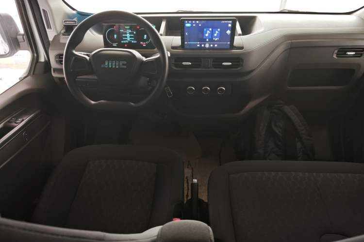 Used JMC E Fushun 2025 Model, Open Window Version, 41.86 kWh, Short Axle, Low-roof Center Console
