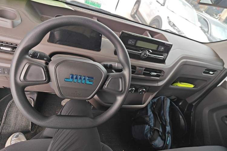 Used JMC E Fushun 2025 Model, Open Window Version, 41.86 kWh, Short Axle, Low-roof Center Console