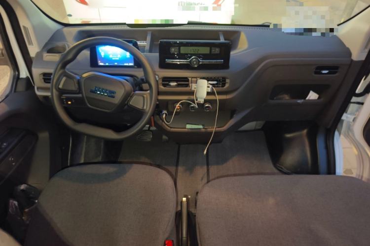 Used JMC E Fushun 2025 Model, Open Window Version, 77 kWh, Mid-axle, Mid-roof Center Console