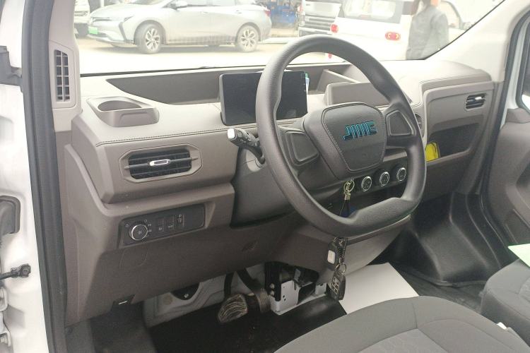 Used JMC E Fushun 2025 Model 41.5 kWh Blind Window Version, Short Wheelbase Low Roof, 3.0 tons Center Console