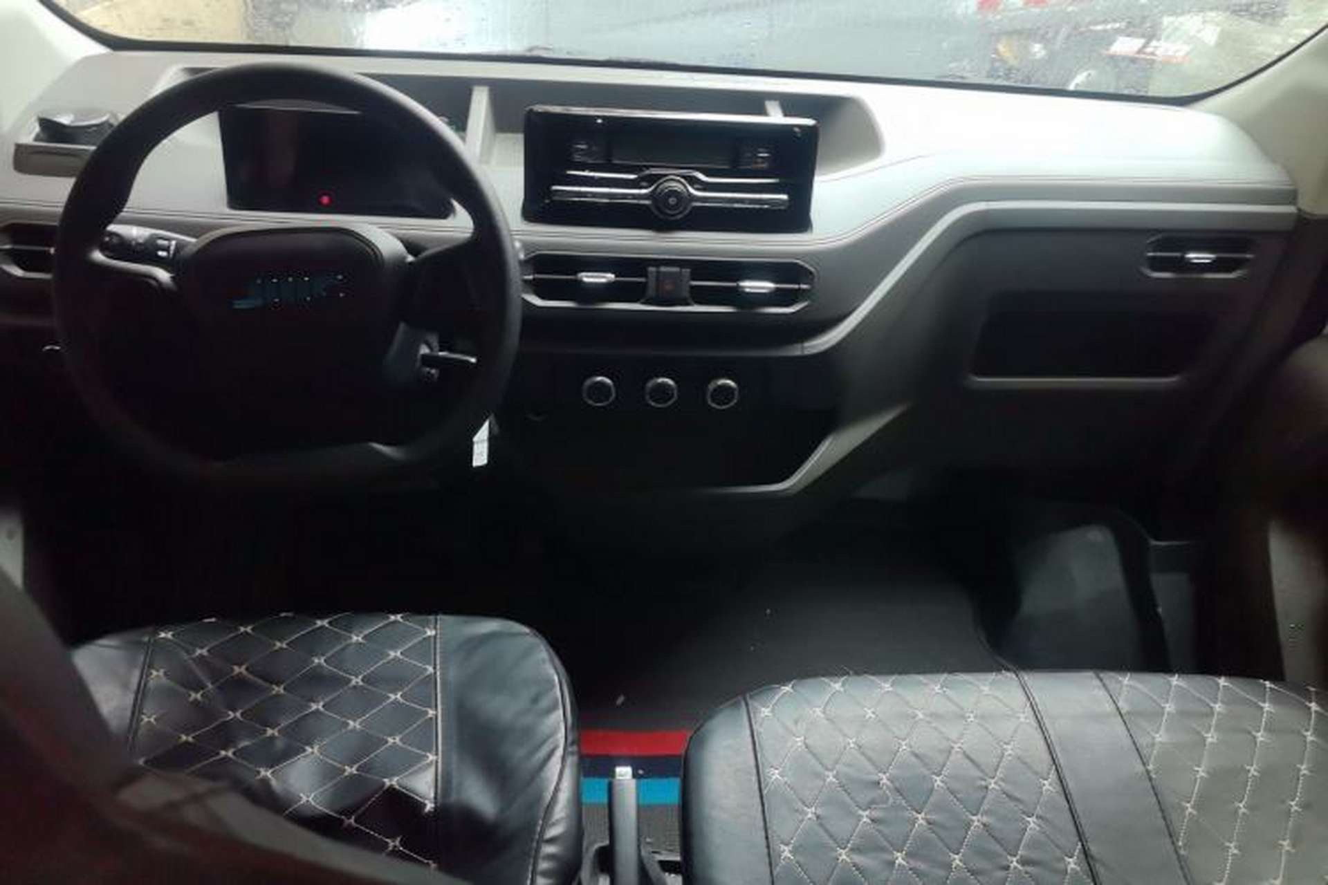 Used JMC E Fushun 2025 Model, Open Window Version, 41.86 kWh, Short Axle, Low-roof Center Console