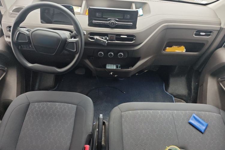 Used JMC E Fushun 2025 Model, Open Window Version, 41.86 kWh, Short Axle, Low-roof Center Console