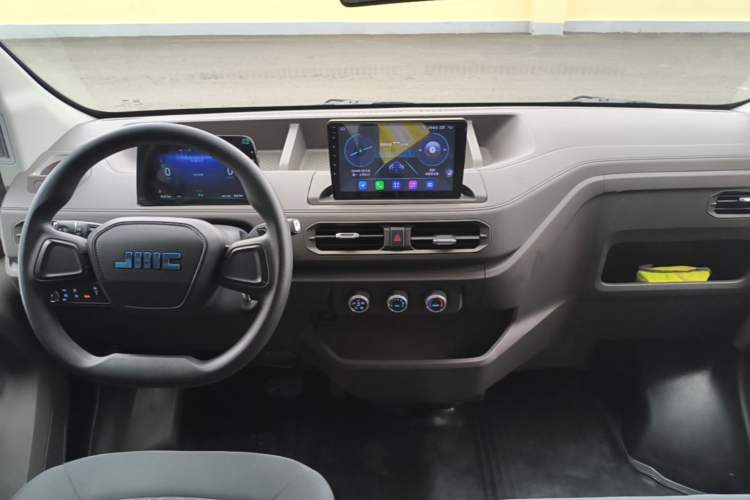 Used JMC E Fushun 2025 Model, Open Window Version, 77 kWh, Mid-axle, Low-roof Center Console