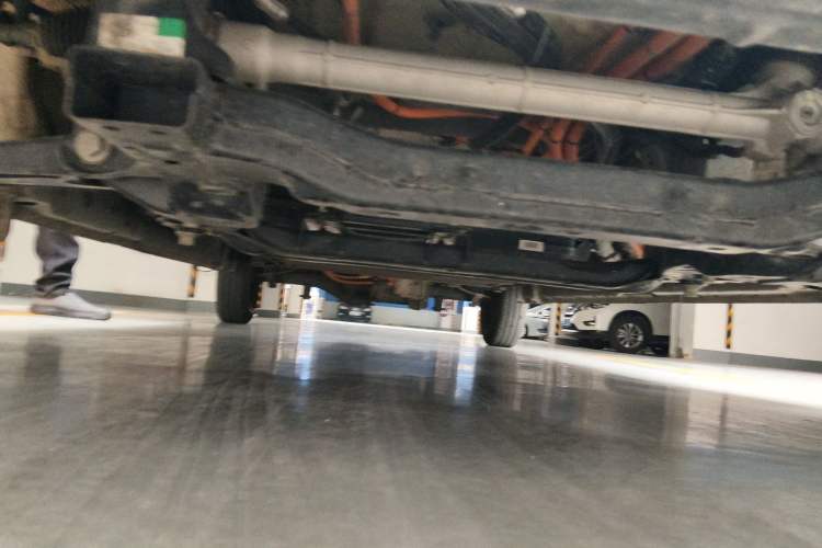 Used JMC E Fushun 2025 Model, Open Window Version, 53.58 kWh, Mid-axle, Low-roof Chassis Front