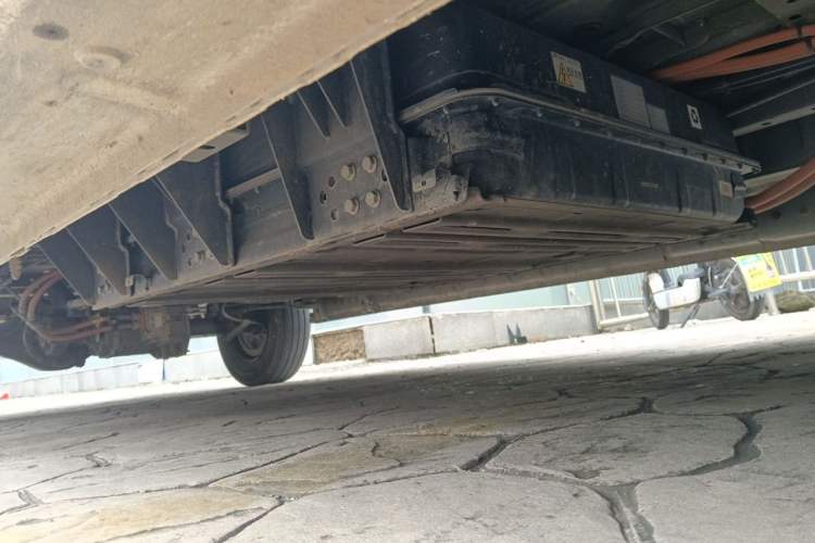 Used JMC E Fushun 2025 Model, Open Window Version, 53.58 kWh, Mid-axle, Low-roof Chassis Front Right