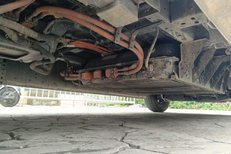 Used JMC E Fushun 2025 Model, Open Window Version, 53.58 kWh, Mid-axle, Low-roof Chassis Rear Right