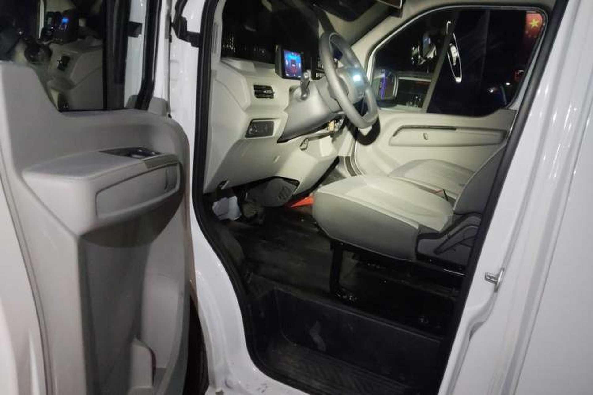 Used JMC E Fushun 2025 Model, Open Window Version, 53.58 kWh, Mid-axle, Mid-roof Driver Seat