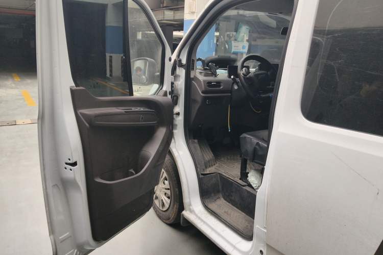 Used JMC E Fushun 2025 Model, Open Window Version, 53.58 kWh, Mid-axle, Low-roof Driver Seat
