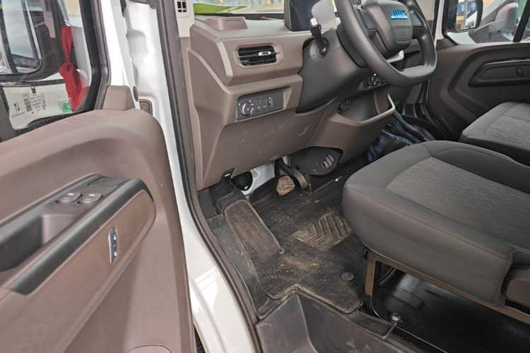 Used JMC E Fushun 2025 Model, Open Window Version, 41.86 kWh, Short Axle, Low-roof Driver Seat