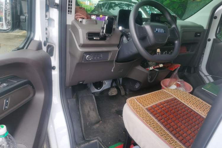 Used JMC E Fushun 2025 Model, Open Window Version, 53.58 kWh, Mid-axle, Low-roof Driver Seat