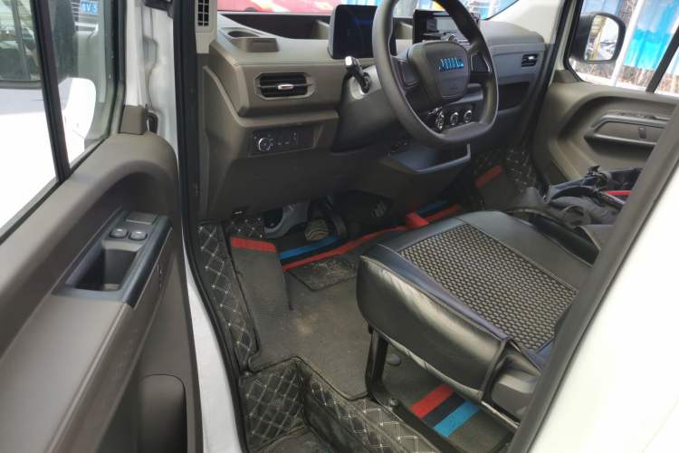 Used JMC E Fushun 2025 Model, Open Window Version, 41.86 kWh, Short Axle, Low-roof Driver Seat
