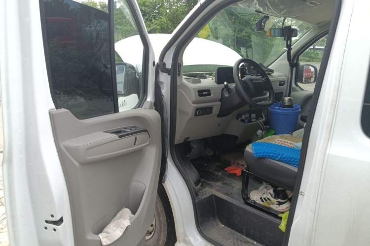 Used JMC E Fushun 2025 Model, Open Window Version, 53.58 kWh, Mid-axle, Low-roof Driver Seat