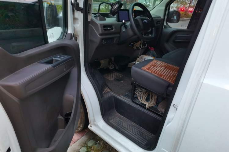 Used JMC E Fushun 2025 Model, Open Window Version, 41.86 kWh, Short Axle, Low-roof Driver Seat