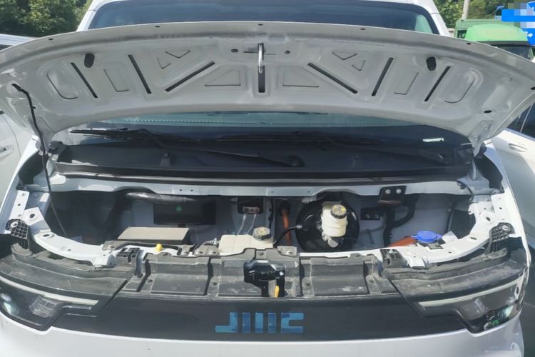 Used JMC E Fushun 2025 Model, Open Window Version, 53.58 kWh, Mid-axle, Mid-roof Engine Bay