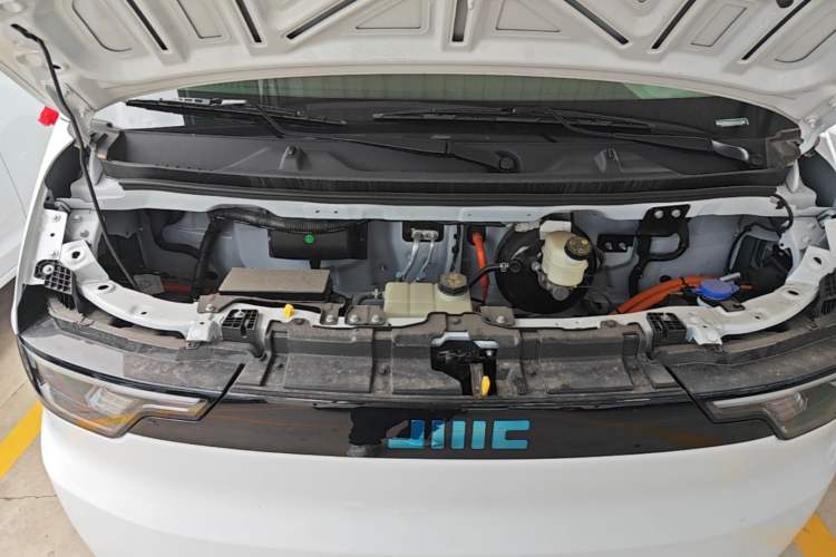Used JMC E Fushun 2025 Model, Open Window Version, 41.86 kWh, Short Axle, Low-roof Engine Bay