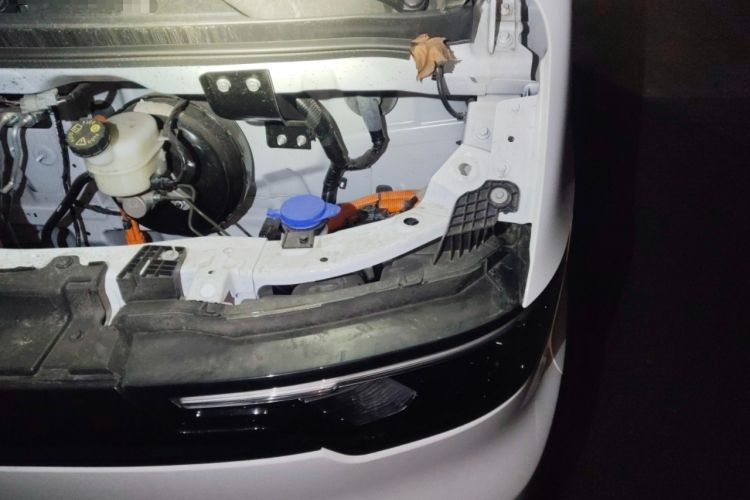 Used JMC E Fushun 2025 Model, Open Window Version, 53.58 kWh, Mid-axle, Mid-roof Engine Bay Left