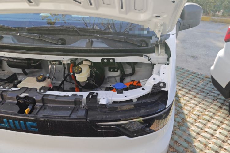 Used JMC E Fushun 2025 Model, Open Window Version, 53.58 kWh, Mid-axle, Low-roof Engine Bay Left