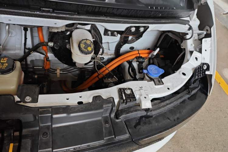 Used JMC E Fushun 2025 Model, Open Window Version, 41.86 kWh, Short Axle, Low-roof Engine Bay Left