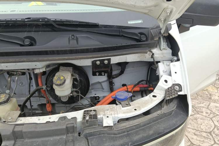 Used JMC E Fushun 2025 Model, Open Window Version, 53.58 kWh, Mid-axle, Low-roof Engine Bay Left