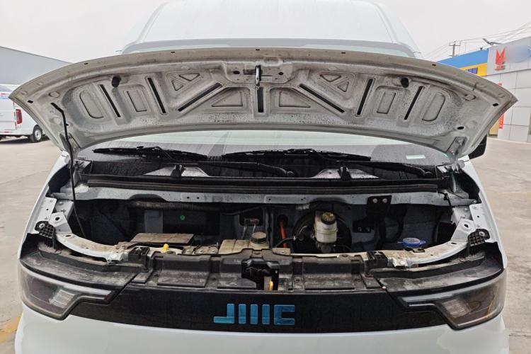 Used JMC E Fushun 2025 Model, Open Window Version, 53.58 kWh, Mid-axle, Mid-roof Engine Bay