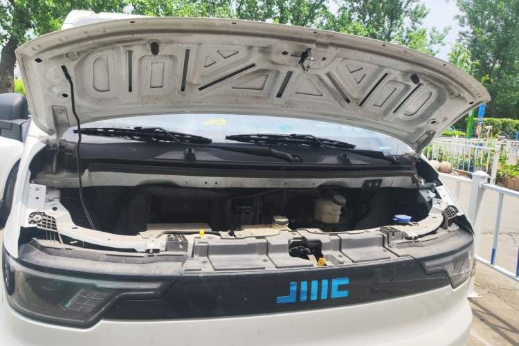 Used JMC E Fushun 2025 Model 41.5 kWh Blind Window Version, Short Wheelbase Low Roof, 3.0 tons Engine Bay