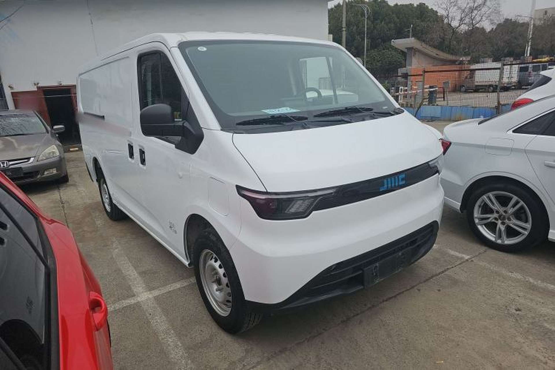 Used JMC E Fushun 2025 Model, Blind Window Version, 41.86 kWh, Short Axle, Low-roof, 3.0 tons Exterior 1