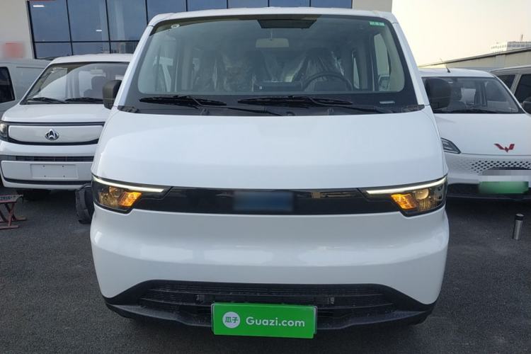 Used JMC E Fushun 2025 Model, Open Window Version, 41.86 kWh, Short Axle, Low-roof Exterior 1