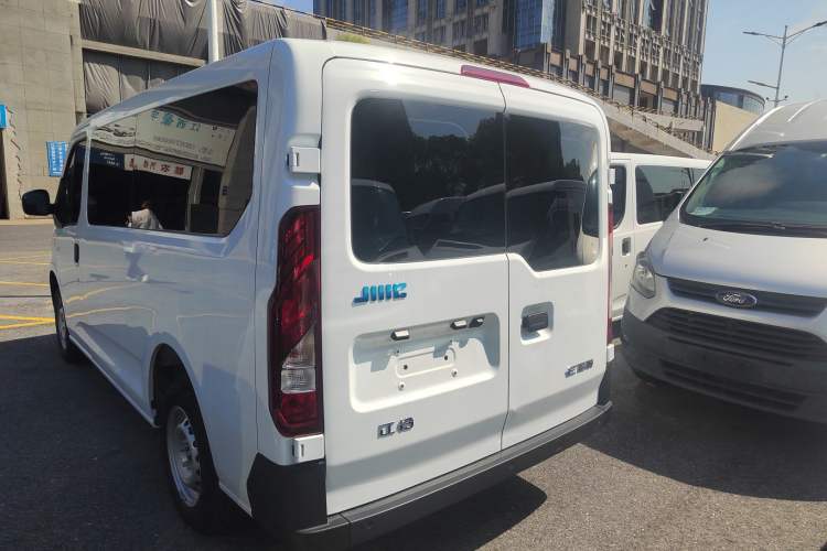 Used JMC E Fushun 2025 Model, Open Window Version, 41.86 kWh, Short Axle, Low-roof Exterior 2