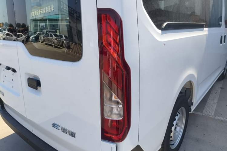 Used JMC E Fushun 2025 Model, Open Window Version, 41.86 kWh, Short Axle, Low-roof Exterior 3