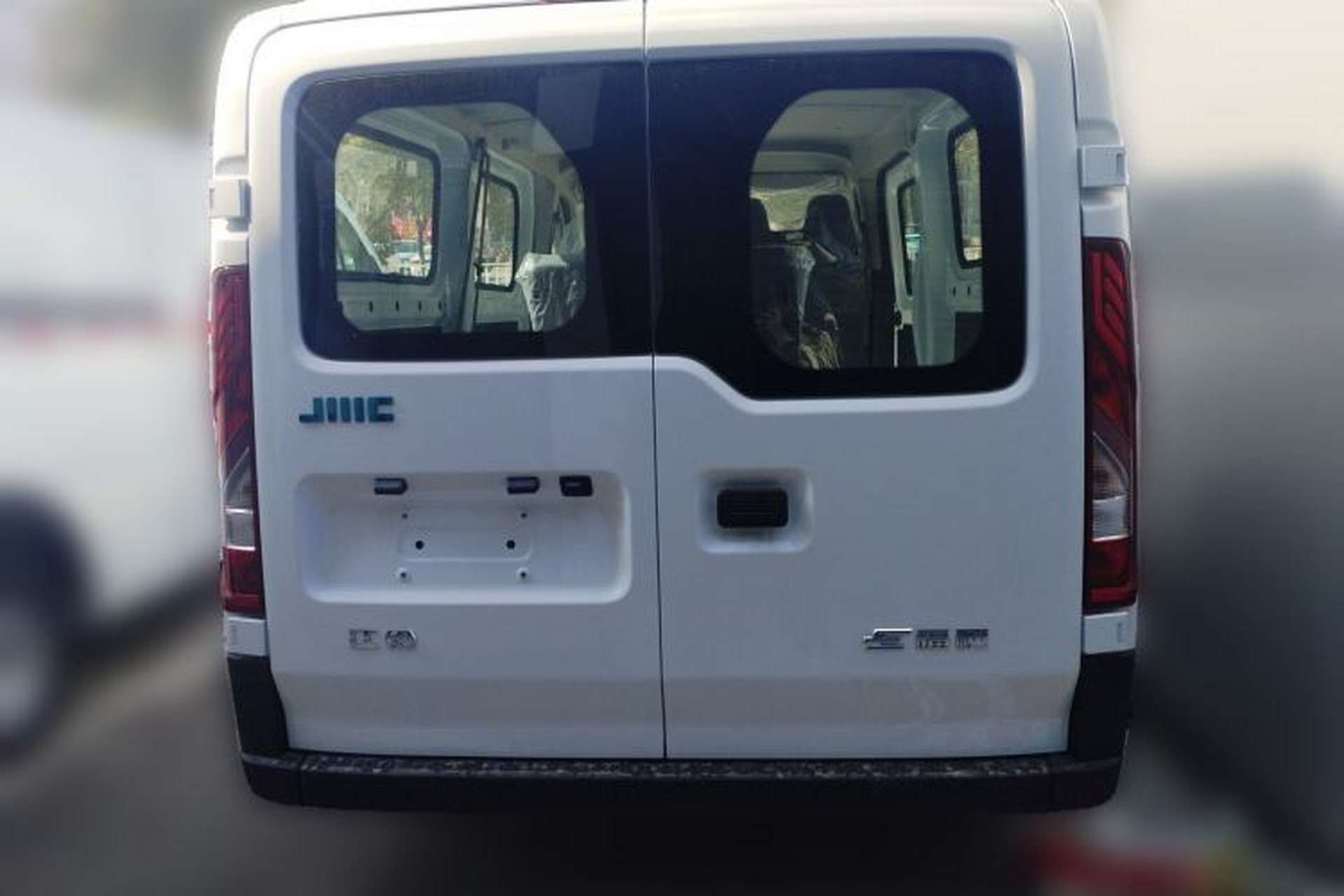 Used JMC E Fushun 2025 Model, Open Window Version, 41.86 kWh, Short Axle, Low-roof Exterior 4